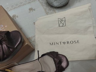 Zapatos Mint & Rose Marrones y Dorados