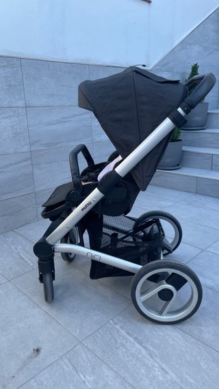 Carro de bebé Mutsy Nio gris perla.