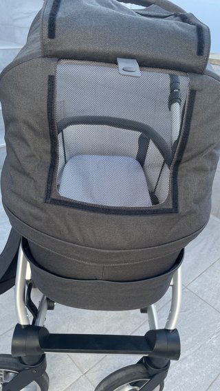 Carro de bebé Mutsy Nio gris perla.