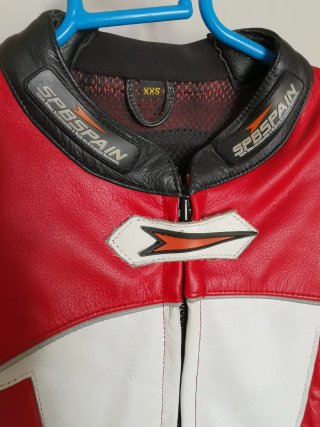 Mono de cuero Racing Boutique