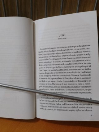 Fafhrd y El Ratonero Gris 1. Espadas Y Nigromantes