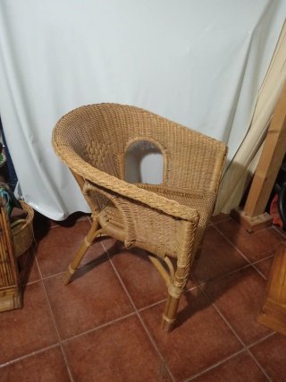 Silla de mimbre estilo ratán