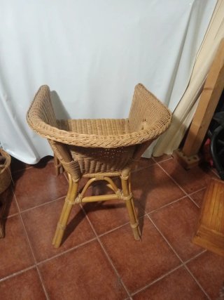 Silla de mimbre estilo ratán