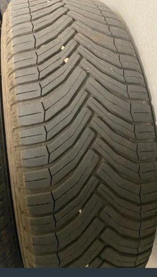 2 Neumáticos Michelin 215/55 R17