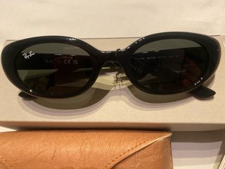 Gafas de sol Ray-Ban nuevas negras