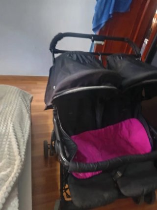 Silla de paseo gemelar negra