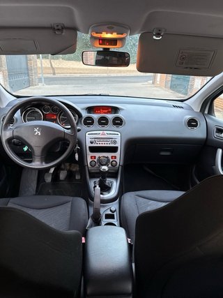 Peugeot 308 2011