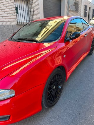 Alfa Romeo GT 2004