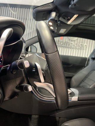 Mercedes-Benz Clase C 220 coupe Amg