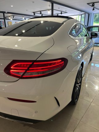 Mercedes-Benz Clase C 220 coupe Amg