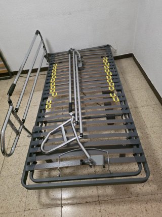 Cama articulada eléctrica metálica