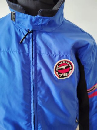 Chaqueta AXO azul y negra