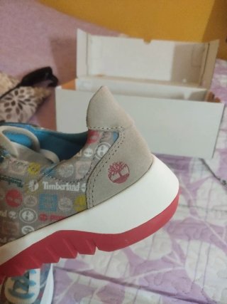 Zapatillas Timberland Mujer  son de diferente colo