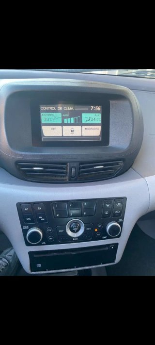 Nissan Almera 2004
