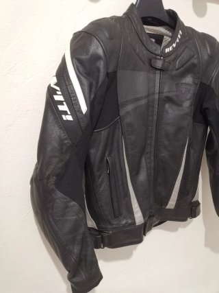Chaqueta de cuero Revit