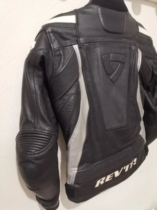 Chaqueta de cuero Revit