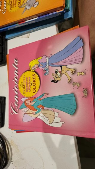 Colección los primeros cuentos clásicos con olores