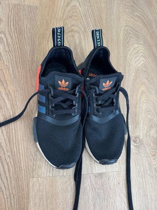 Zapatillas Adidas NMD R1 Negras Naranja