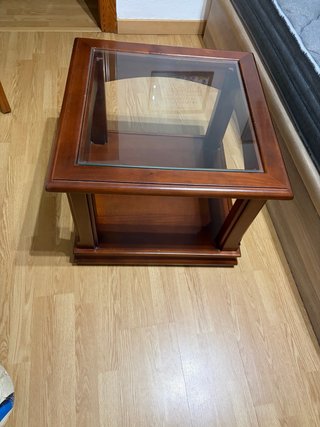 Mesa de centro de madera y cristal