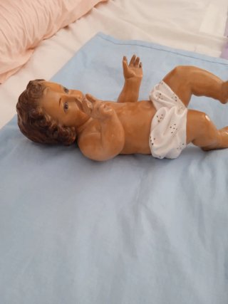 Imagen religiosa Niño Jesús con una cara preciosa