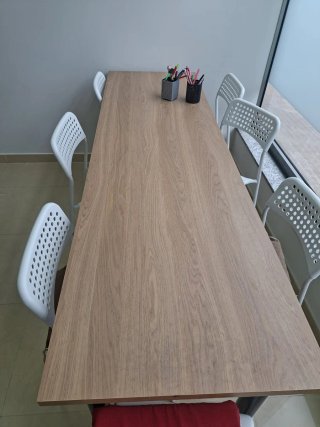 Mesa de escritorio madera y metal