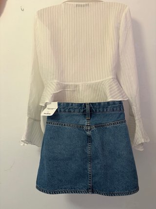 Conjunto Coquette: Blusa Blanca y Falda