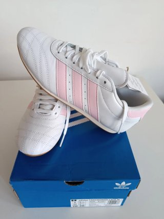 Zapatillas Adidas Blancas y Rosas