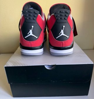 Jordan 4 Toro Bravo Talla 43