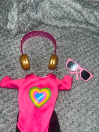 Conjunto Ropa NANCY Patines Auriculares Gafas