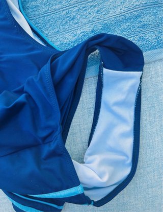 Bañador natación azul talla M