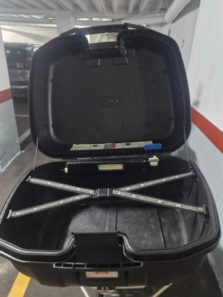 Baúl Givi Monokey 52L Negro