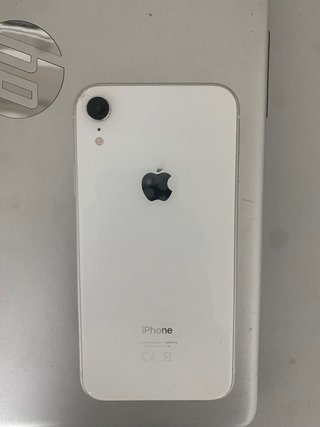 iPhone XR Apple