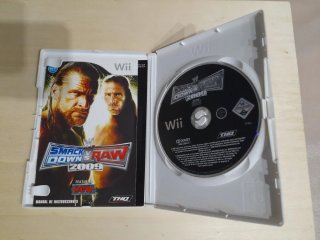 Juego Wii Boxing Gloves + Smackdown vs Raw 2009