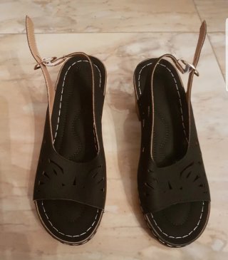 Lote vestidos y zapatos sin usar