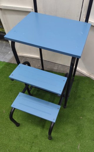 Escalera/estantería plegable