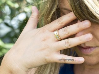 anillo oro 18k con piedra con circonita