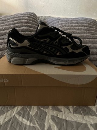 Zapatillas Asics Gel Negras y Grises