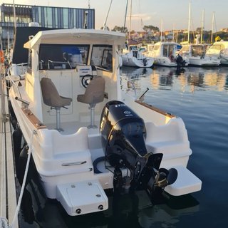 Sabor 575 Cabin