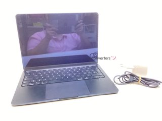 portatil apple apple macbook air m4 10-core 4.4 13 (8gpu) (2025) (a3240)
