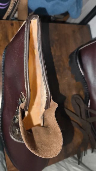 Botines Antiguos Marrones pasadores en canchos