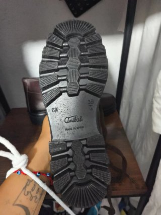 Botines Antiguos Marrones pasadores en canchos