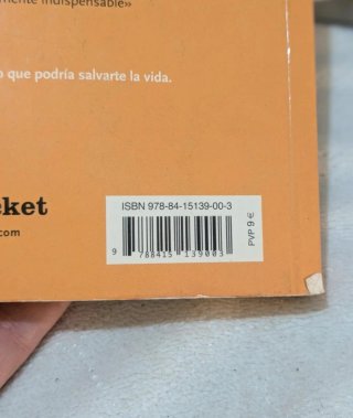 Divertido libro "Zombi, guía de supervivencia"