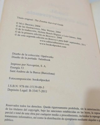 Divertido libro "Zombi, guía de supervivencia"