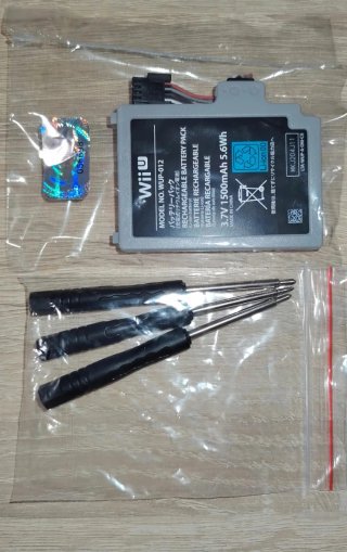 Batteria originale GamePad Wii U + cacciaviti