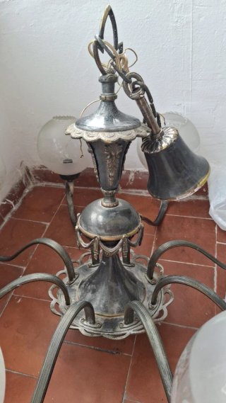 Lámpara antigua. Plafon de techo para salón.