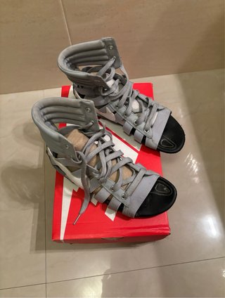 Sandalias Nike Edición Especial Talla 38 vintage