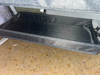 Minicuna gris para bebé con colchón