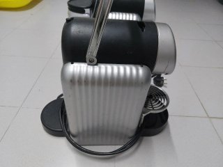 Lote de 3 cafeteras Nespresso para reparar o pieza