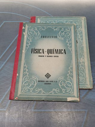 dos libros Solucionario Física -Química. Gramatica Española. Editorial Luis Vives. 1957