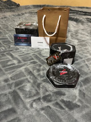 Casio G-Shock Blanco Caja y Tarjeta Garantía